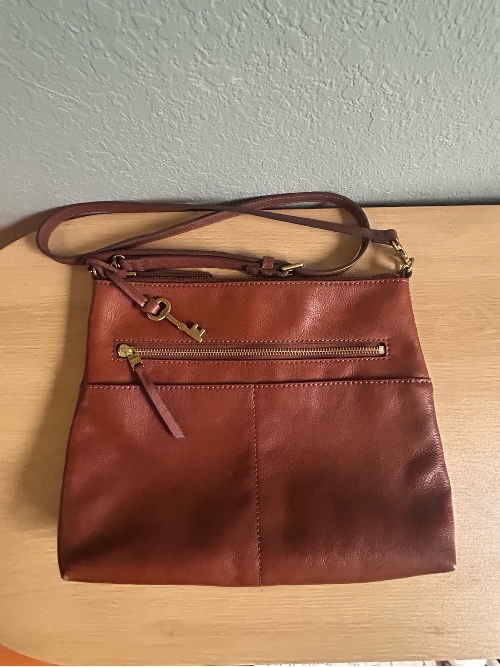 Fossil Cognac Brown Genuine Leather Kinley Crossbody Bag Purse w/ Key Charm